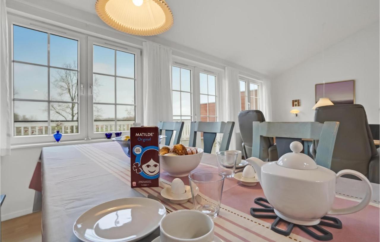 3 Bedroom Beautiful Home In オーベンロー エクステリア 写真